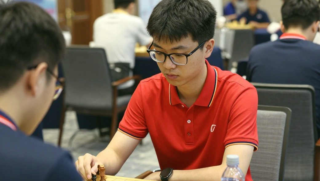 Hoàng Luân hứa cạo đầu nếu T1 vô địch: khoản đầu tư truyền thông bất đối xứng của kỳ CKTG