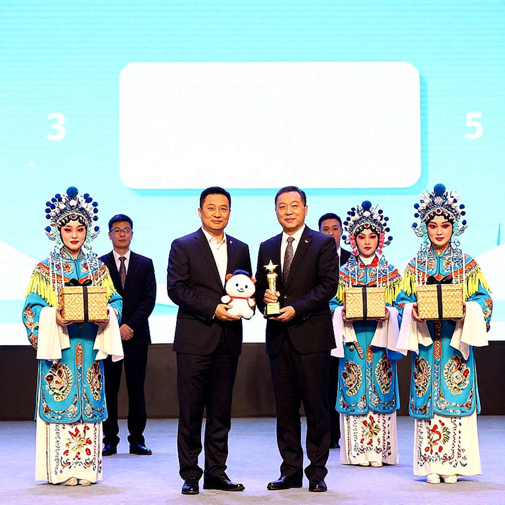 Bản ghi ván cờ World Cup của Sindarov thành quà tặng ngoại giao: Chiến thắng của nước cờ chính trị