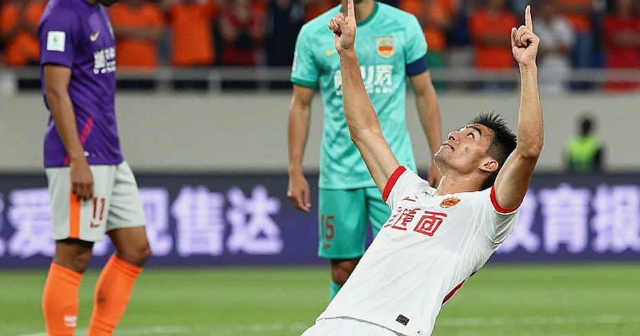 Real Madrid trước đêm Rome: Huijsen trở lại, và hai lỗi không ai kiểm tra