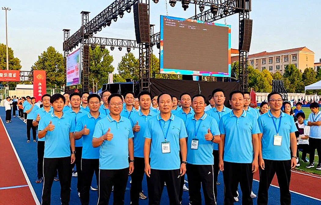 Khung phân tích điền kinh đủ chín hạng mục, nhưng không có một điểm dữ liệu nào để đọc