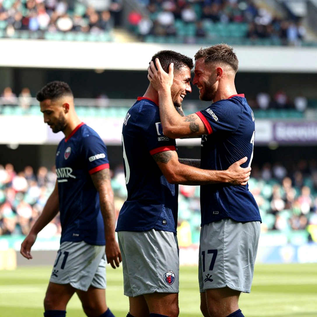 Sacha Boey at Bayern: When a €30m Right-Back No Longer Fits Kompany's System