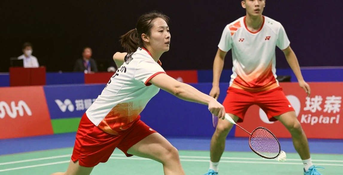 Cầu Lông Nữ Việt Nam Và Nửa Sân Đấu Không Ai Đếm