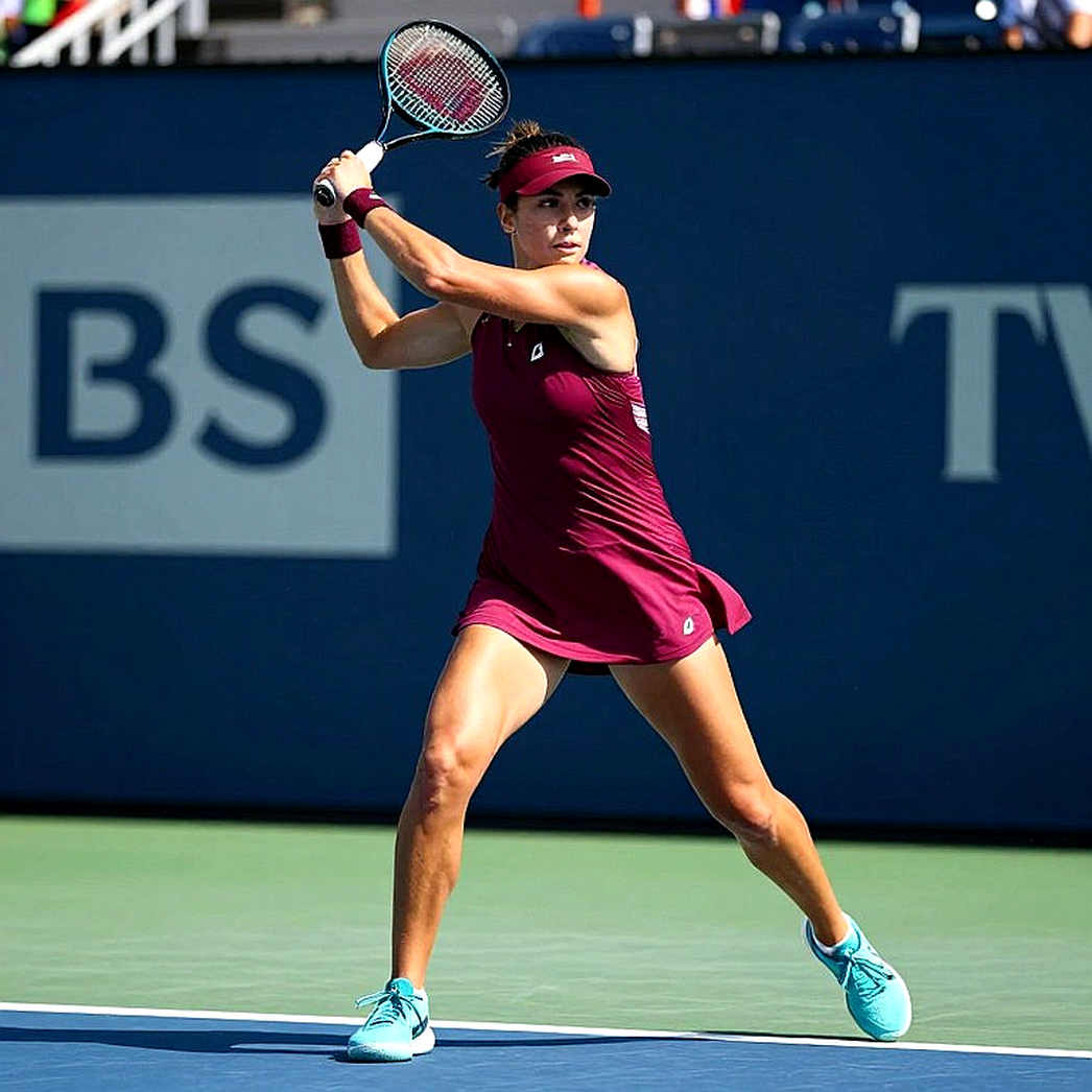 Sáu break trong 64 phút: Siniakova vô địch Osaka và cái trần của một tay vợt đánh đôi