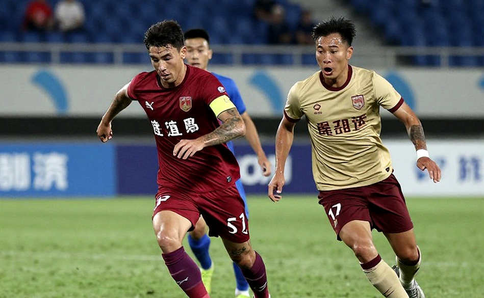 CAHN 3-1 CLB Hà Nội: Tiến Linh cởi bỏ gánh nặng tâm lý, trận mở màn hé lộ nhiều tín hiệu CAHN 3-1 CLB Hà Nội: Tiến Linh cởi bỏ gánh nặng tâm lý, trận mở màn hé lộ nhiều tín hiệu