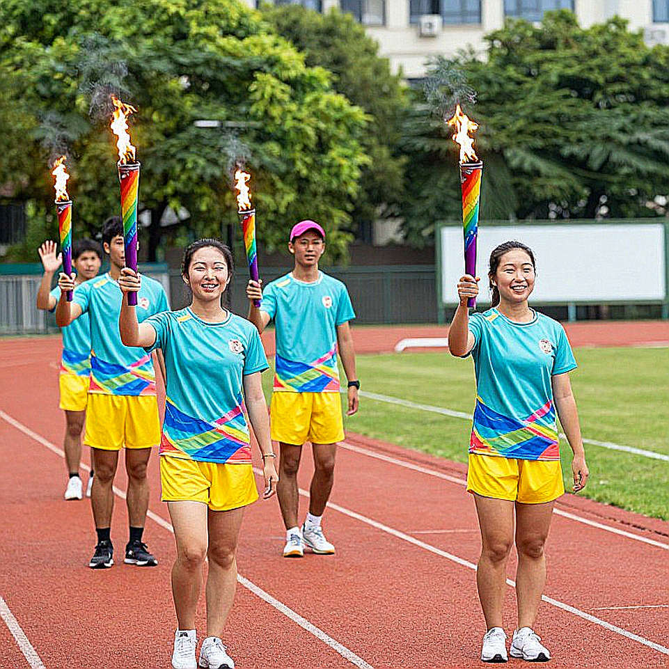 Khi bảng dữ liệu trống rỗng, sân cỏ vẫn còn nhịp tim Khi bảng dữ liệu trống rỗng, sân cỏ vẫn còn nhịp tim
