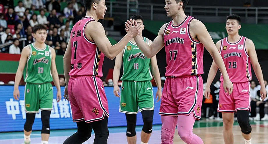 Marius Grigonis tố Ergin Ataman: 'Không có sự giao tiếp' – Phía sau sự im lặng là một chiến lược có chủ đích?