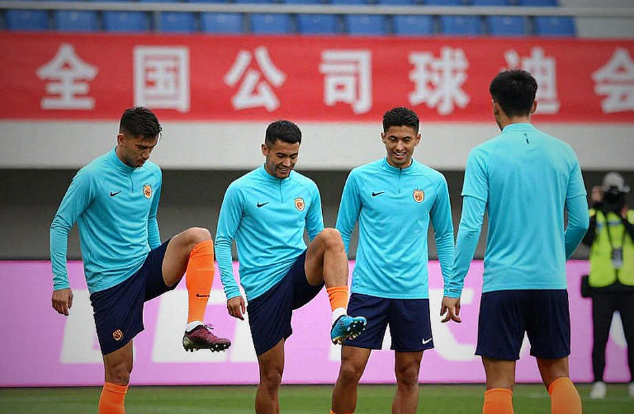 Bixente Lizarazu ở tuổi 56: Thể lực đáng nể của một huyền thoại không bao giờ ngừng chạy Bixente Lizarazu ở tuổi 56: Thể lực đáng nể của một huyền thoại không bao giờ ngừng chạy