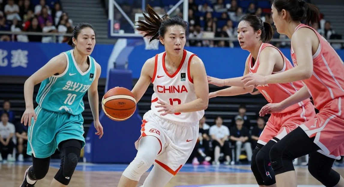 Thái Lan gọi Peter Taylor: cuộc sửa chữa thể lực và khoảng trống nằm ngoài sân cỏ Thái Lan gọi Peter Taylor: cuộc sửa chữa thể lực và khoảng trống nằm ngoài sân cỏ