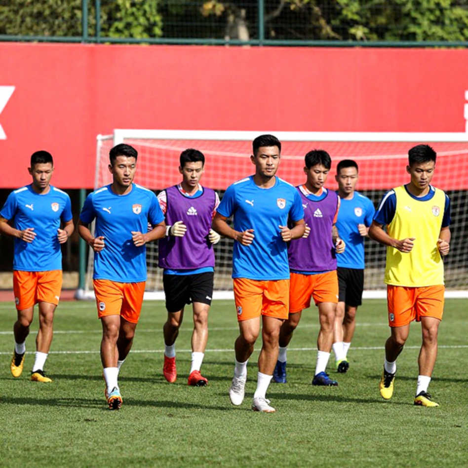 V.League và cuộc tái định vị thầm lặng của bóng đá Việt V.League và cuộc tái định vị thầm lặng của bóng đá Việt
