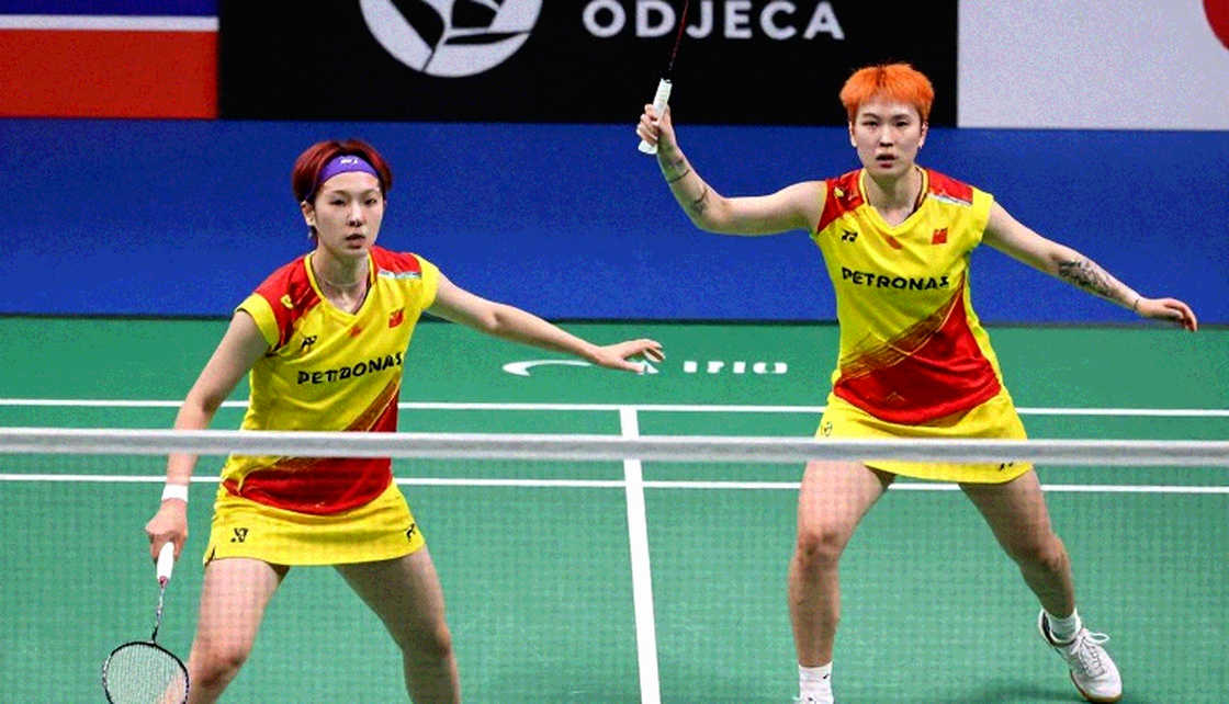 Amid the Haze at Indonesia Masters, the Top Seed Asks BWF a Question No One Answers