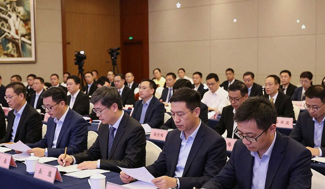 Astralis đẩy HooXi và jabbi lên ghế dự bị: Khi hợp đồng sắp hết hạn quan trọng hơn chiếc cúp vừa giành